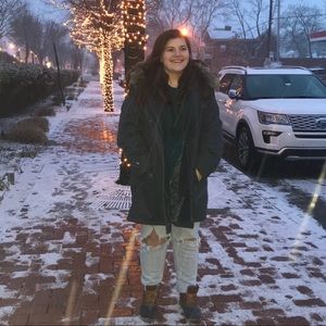 Meet your Posher, Maddie